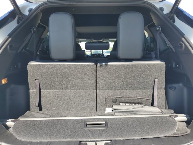 Vehicle image 9 of 31