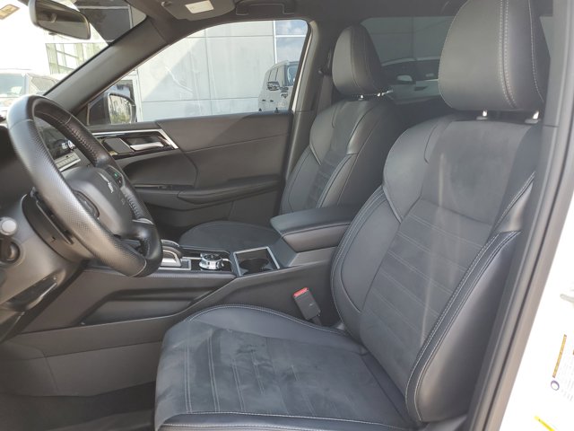 Vehicle image 22 of 31