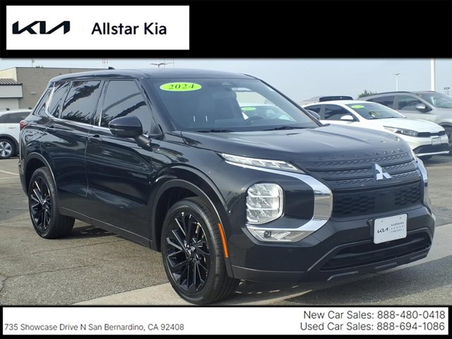 2024 Mitsubishi Outlander Image 1 of 23