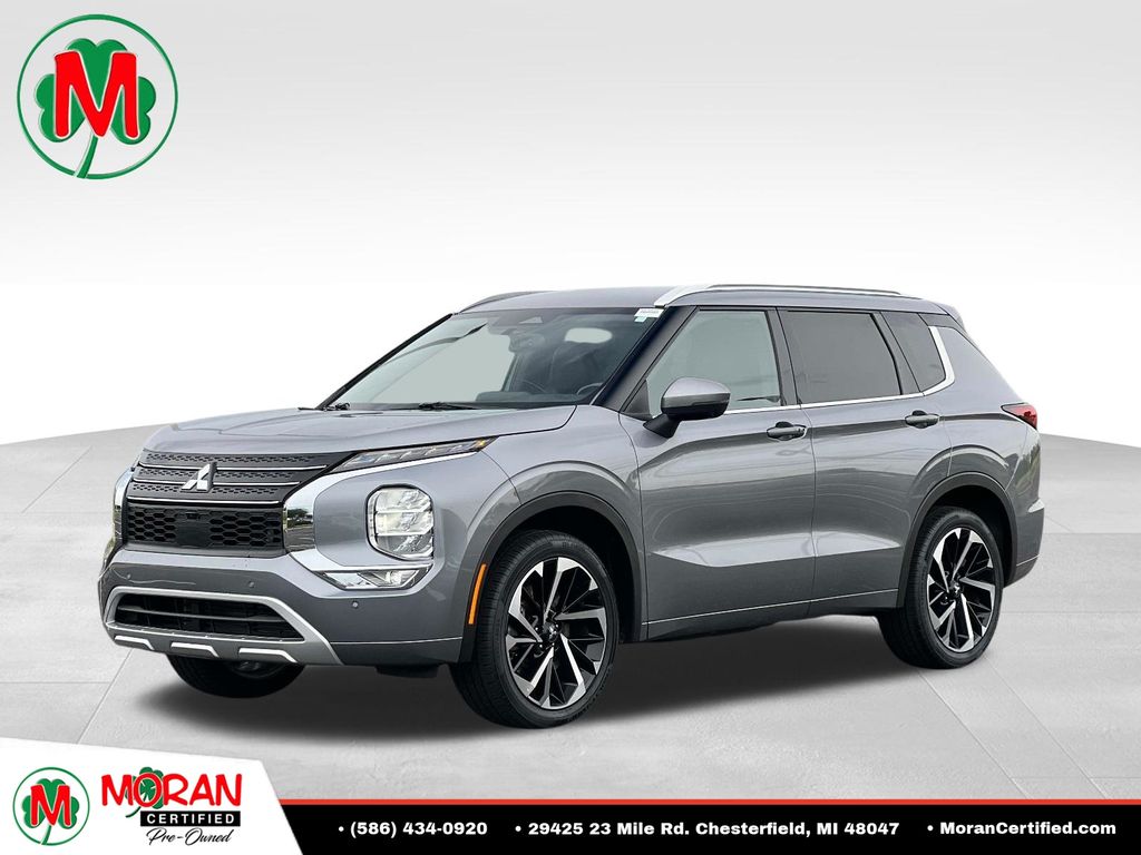 2024 Mitsubishi Outlander SEL Image 1 of 27