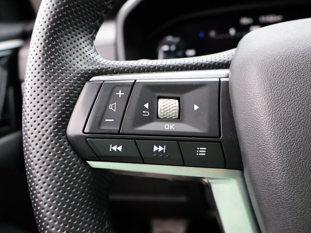 Vehicle image 27 of 41