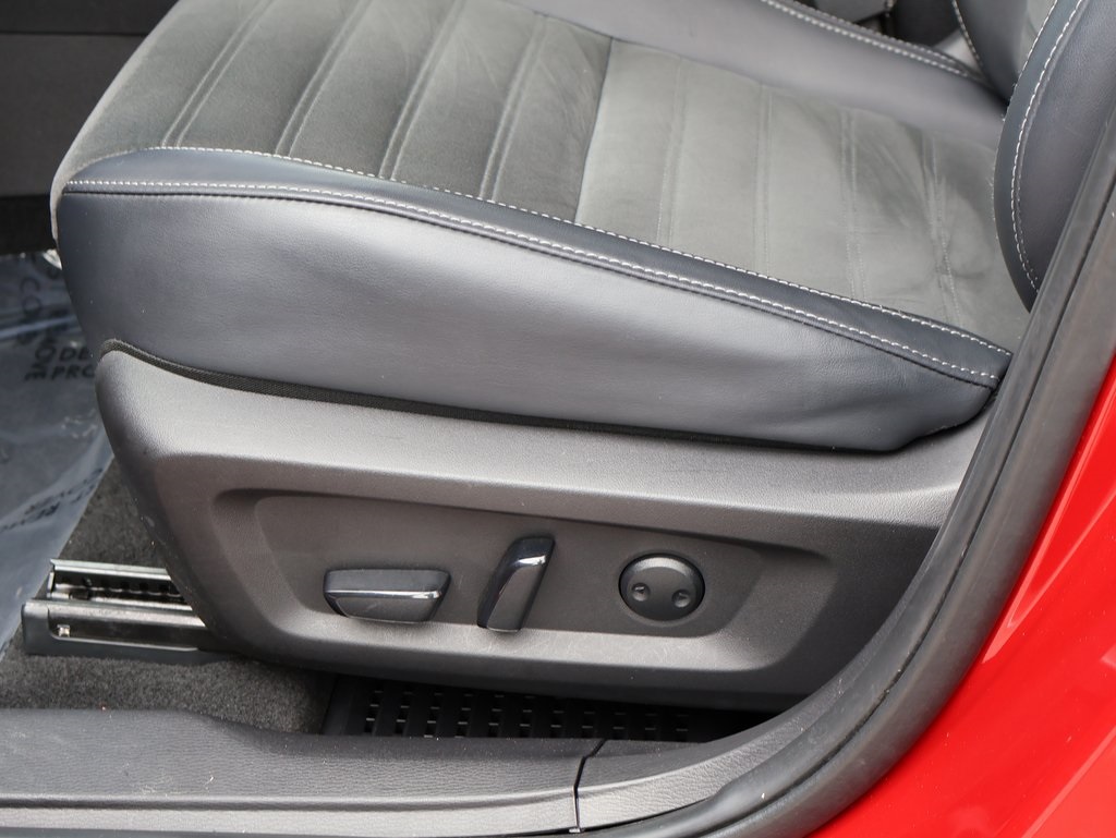 Vehicle image 24 of 41