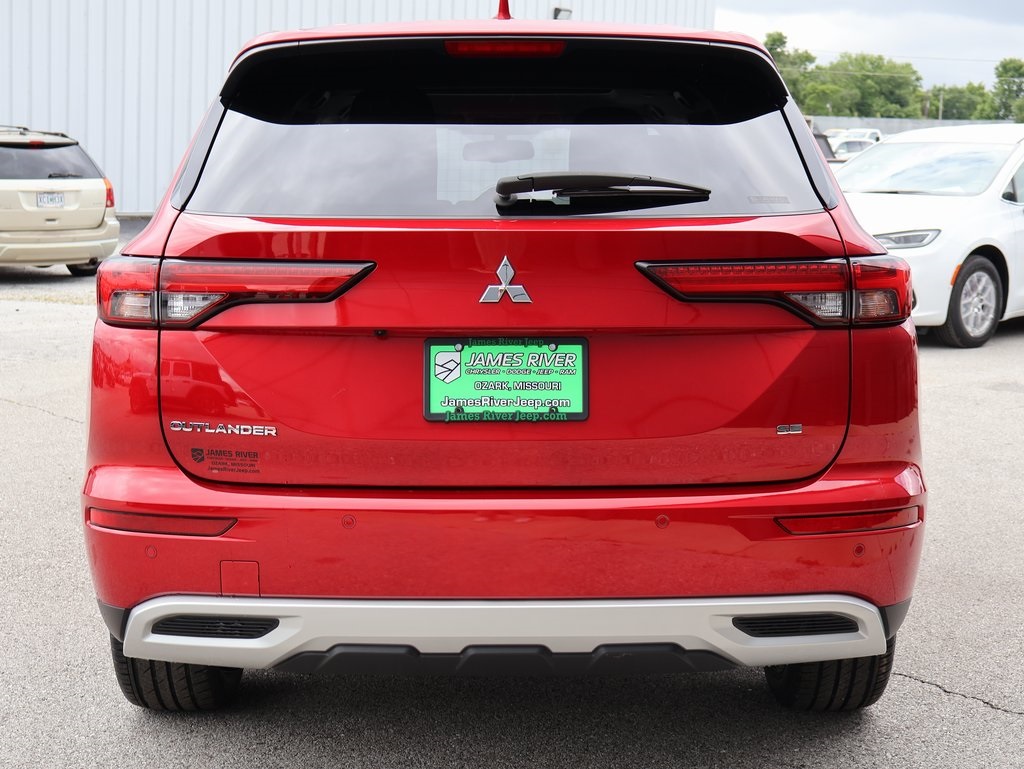 Vehicle image 4 of 41
