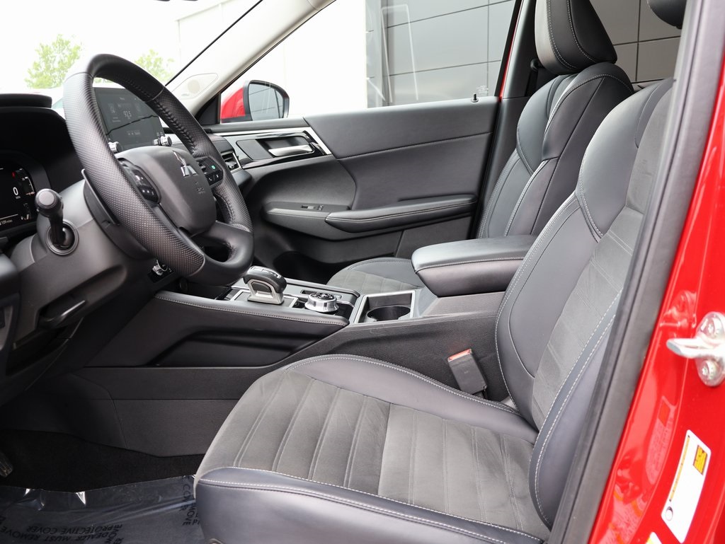 Vehicle image 23 of 41