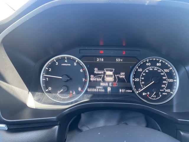 Vehicle image 21 of 30