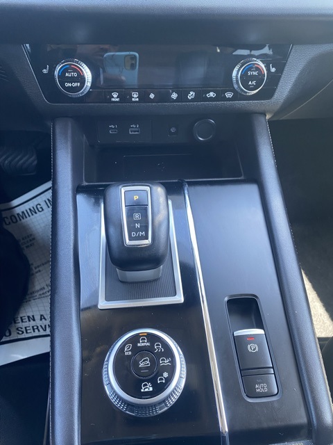 Vehicle image 19 of 30