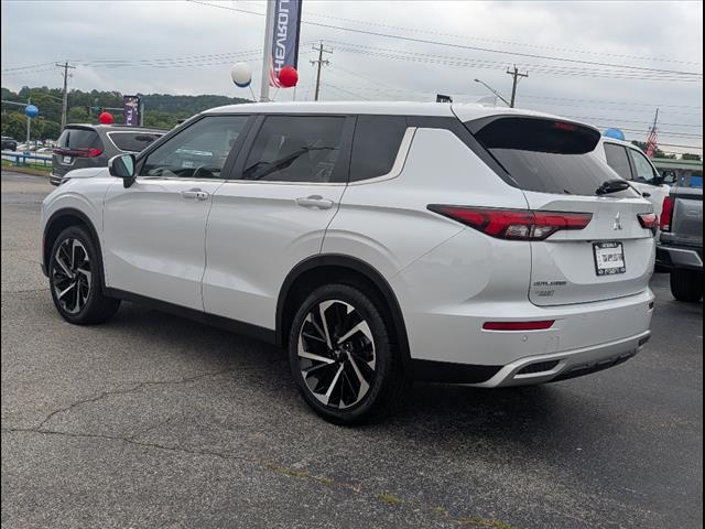 Vehicle image 8 of 35
