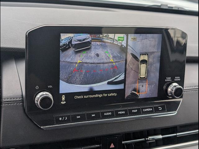 Vehicle image 19 of 35