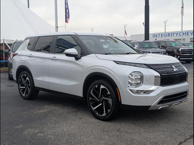 Vehicle image 3 of 35