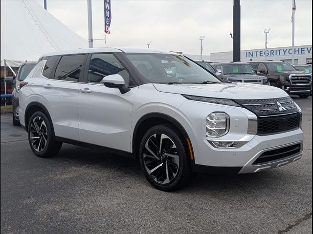 Vehicle image 4 of 35