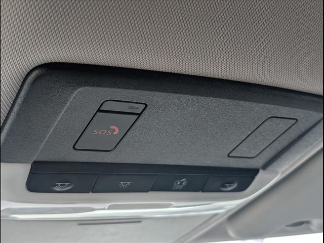 Vehicle image 32 of 35