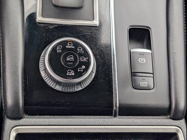 Vehicle image 31 of 35