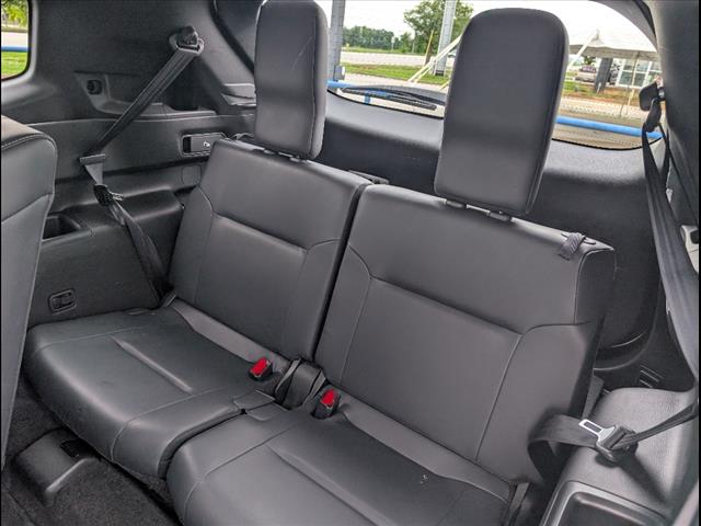 Vehicle image 14 of 35