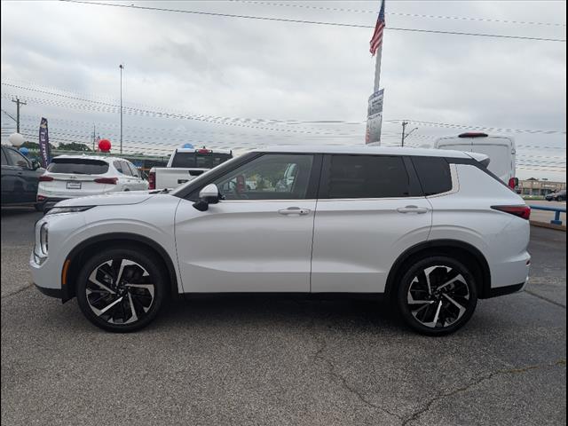 Vehicle image 9 of 35