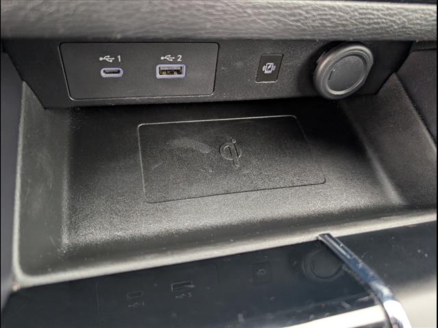Vehicle image 30 of 35