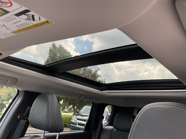 Vehicle image 16 of 26