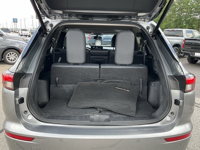 Vehicle image 8 of 26