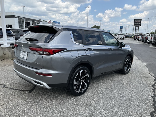 Vehicle image 4 of 26