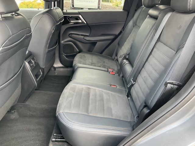 Vehicle image 13 of 26