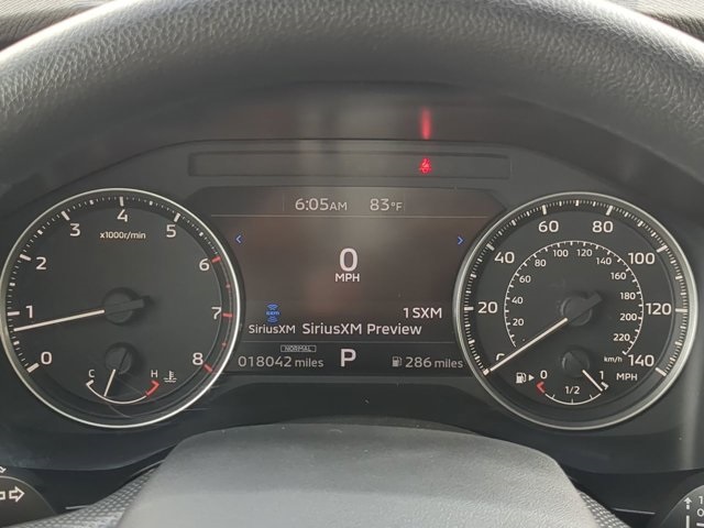 Vehicle image 25 of 27