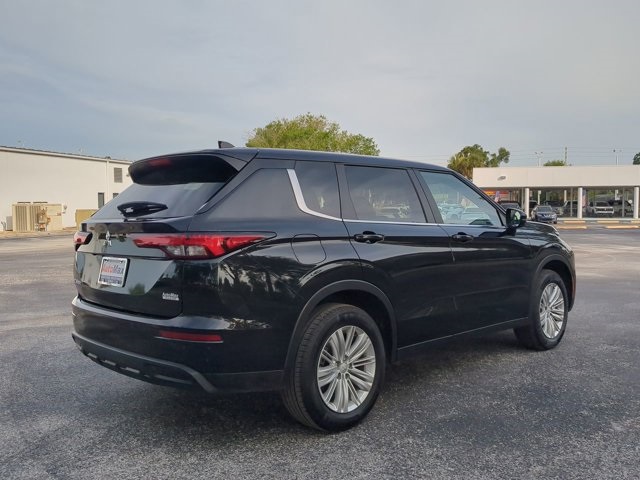 Vehicle image 6 of 27