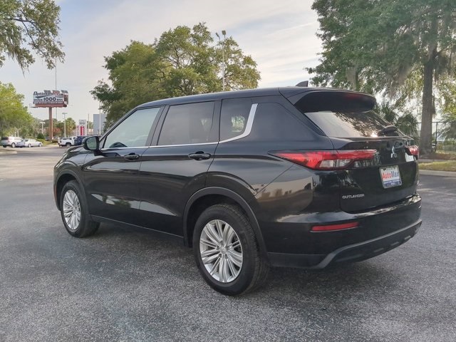 Vehicle image 8 of 27