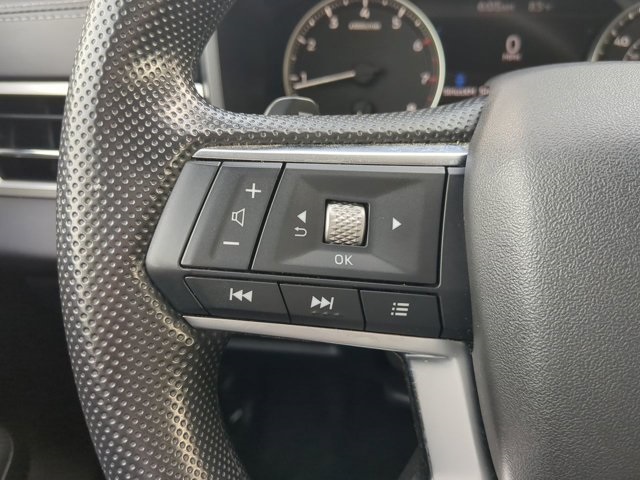 Vehicle image 23 of 27