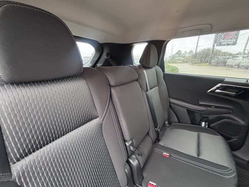 Vehicle image 9 of 30