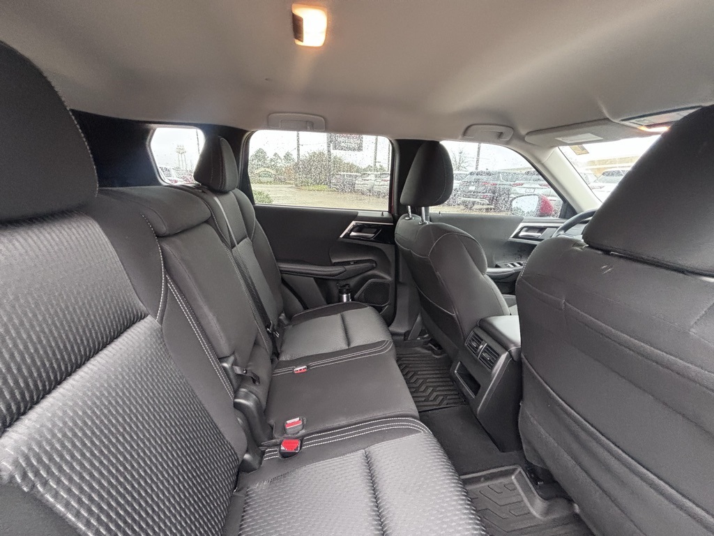 Vehicle image 11 of 30