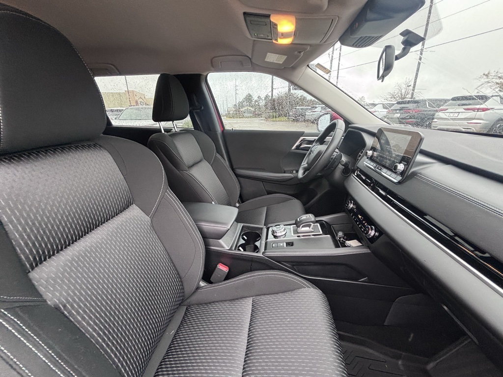 Vehicle image 14 of 30