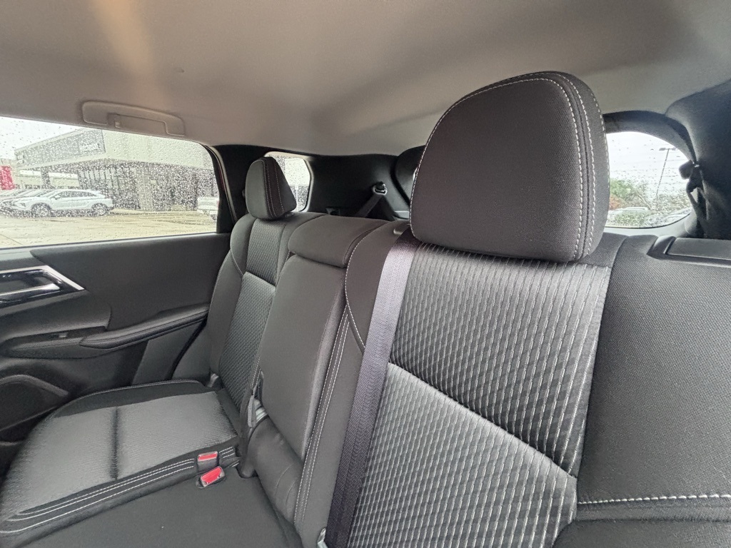 Vehicle image 13 of 30