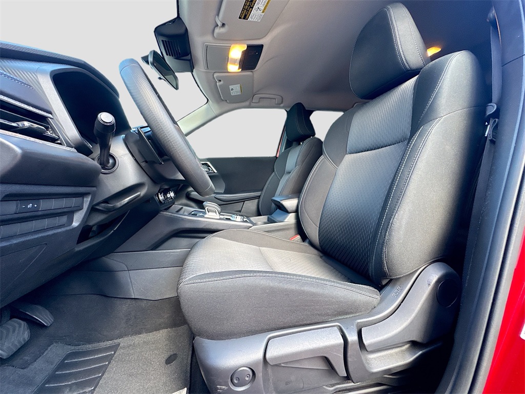 Vehicle image 14 of 32