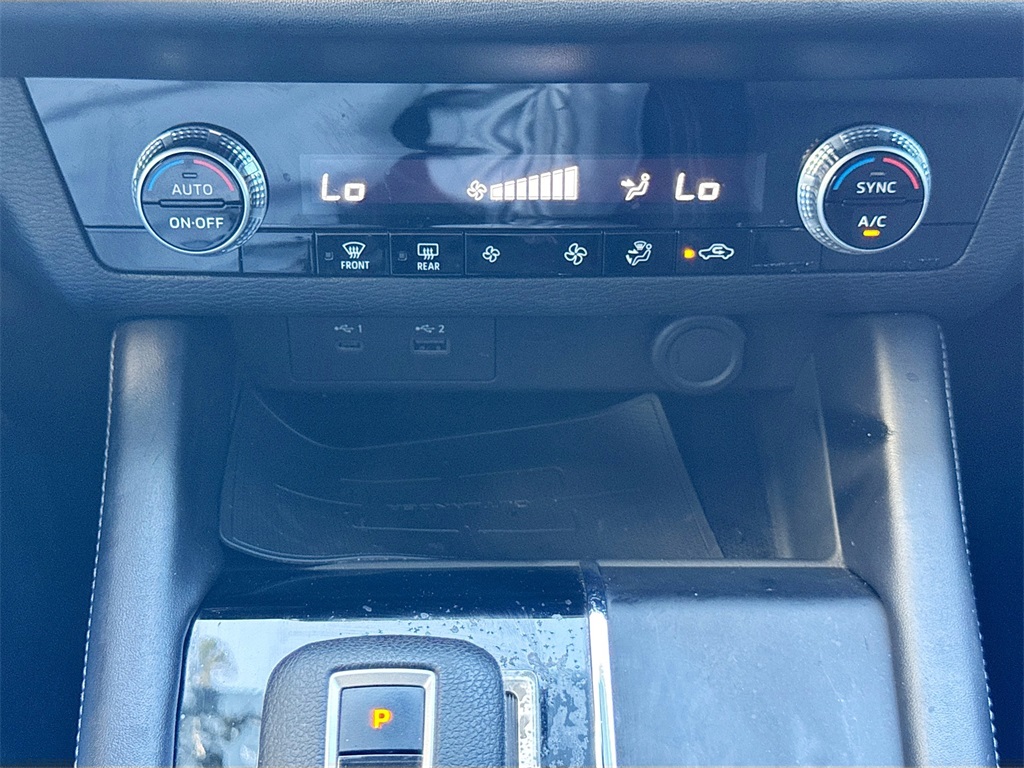 Vehicle image 32 of 32