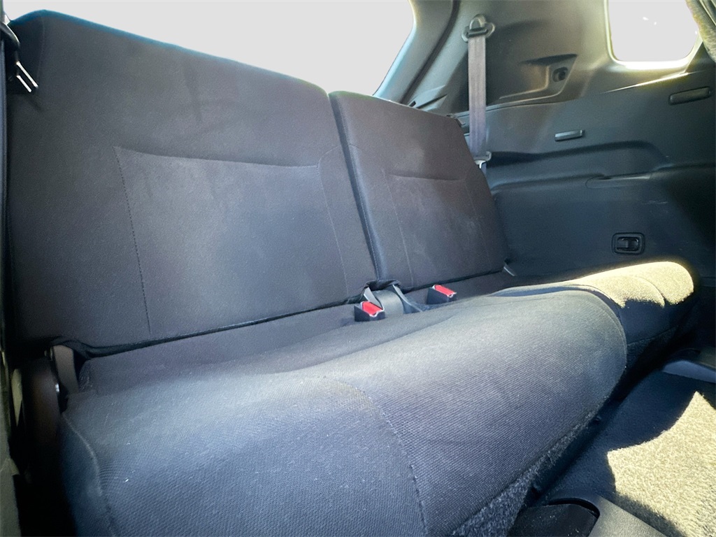 Vehicle image 15 of 32