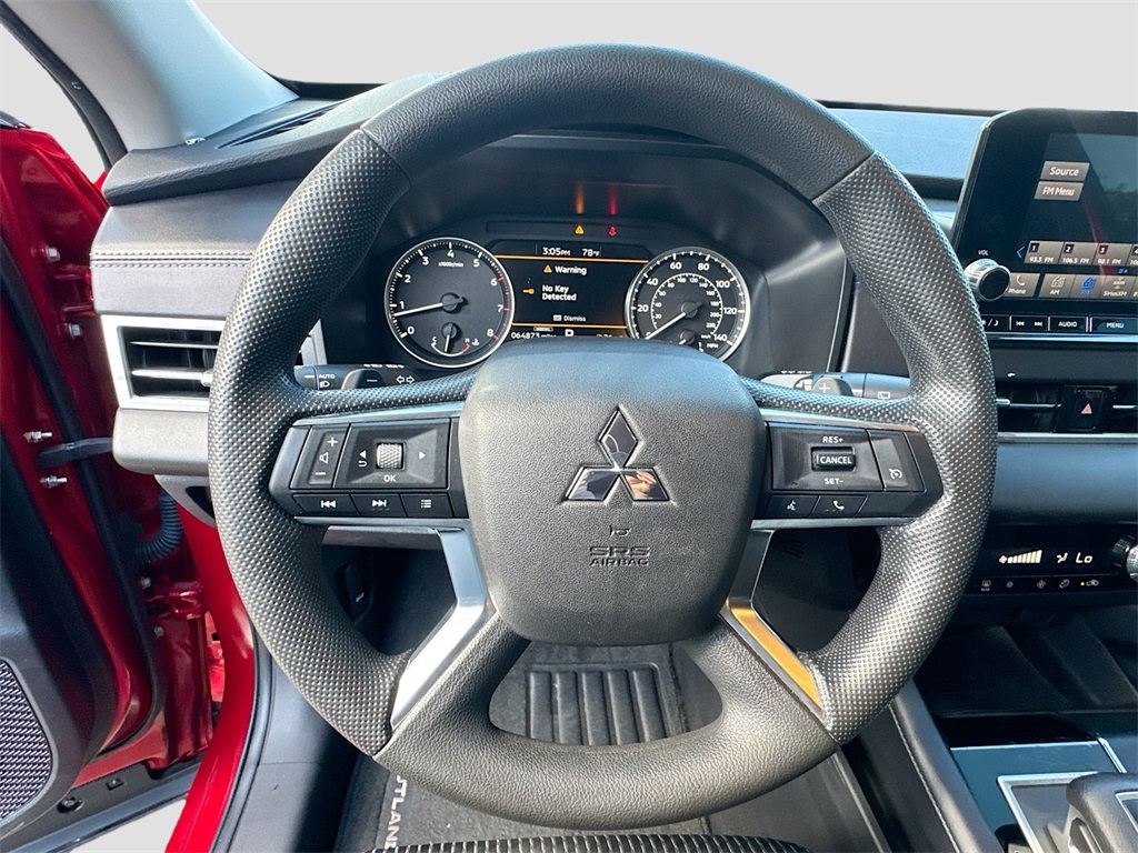 Vehicle image 21 of 32