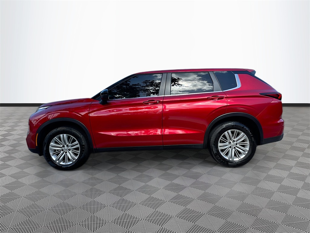Vehicle image 8 of 32