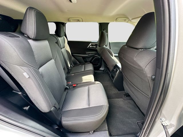 Vehicle image 11 of 34