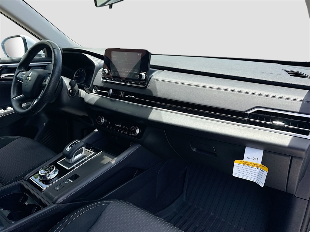 Vehicle image 18 of 31