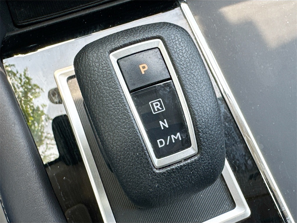 Vehicle image 26 of 31