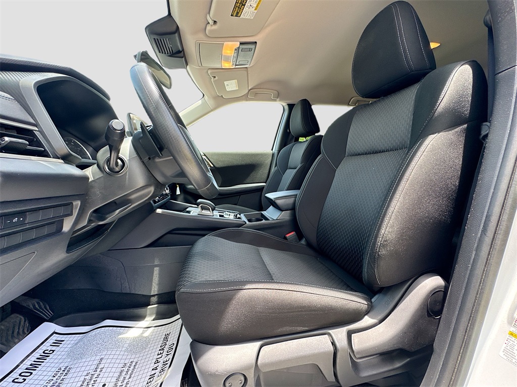 Vehicle image 14 of 31