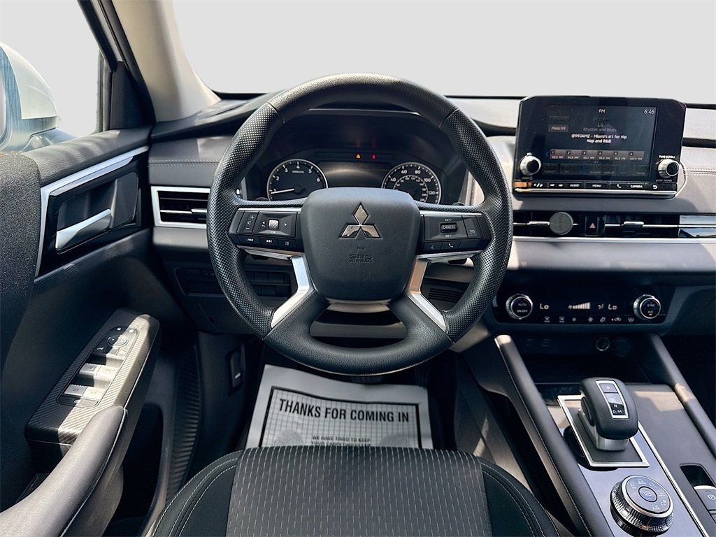 Vehicle image 19 of 31