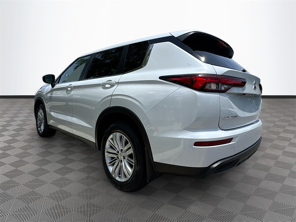 Vehicle image 6 of 31