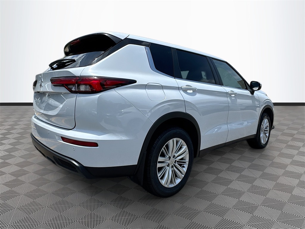 Vehicle image 4 of 31