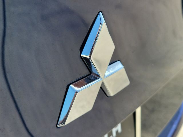 Vehicle image 6 of 32