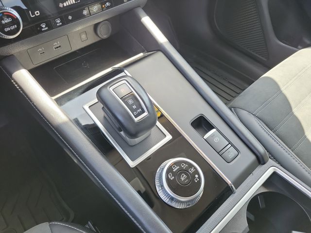 Vehicle image 31 of 32