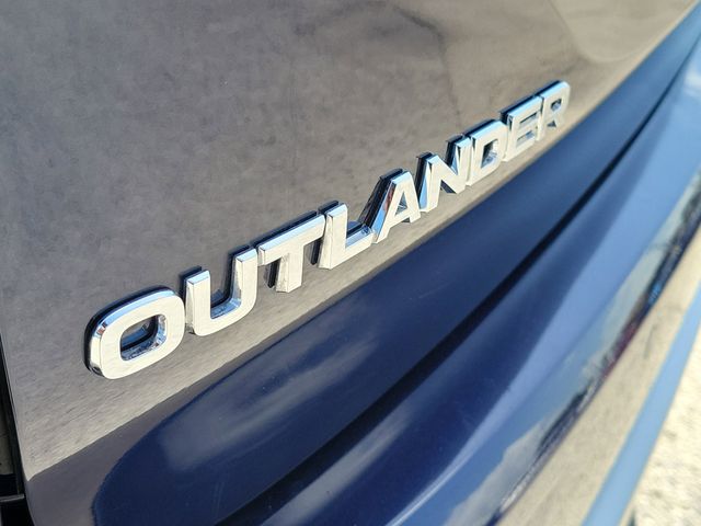 Vehicle image 7 of 32