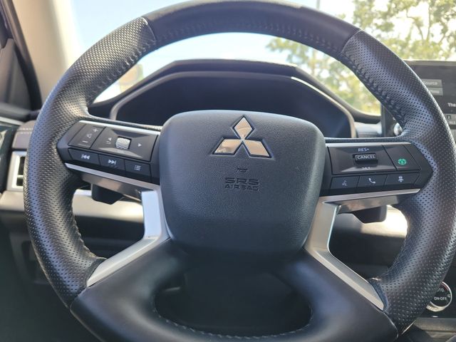 Vehicle image 23 of 32
