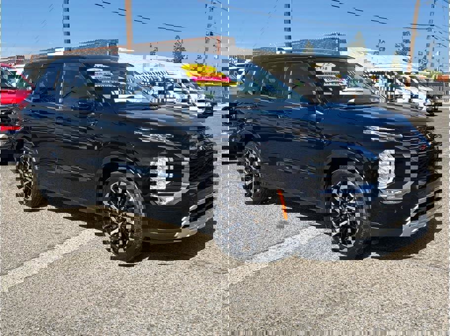 Vehicle image 3 of 33