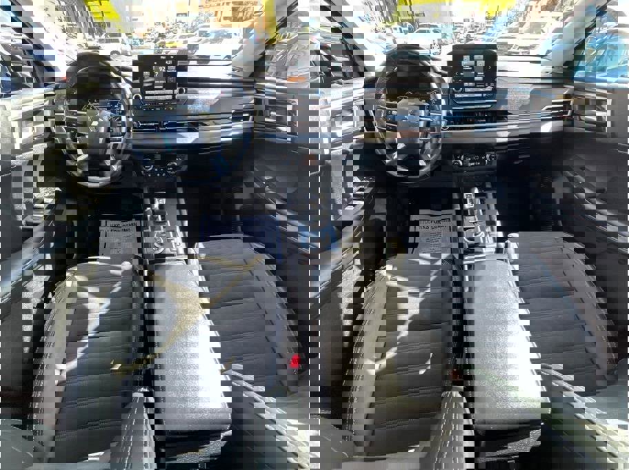 Vehicle image 12 of 33