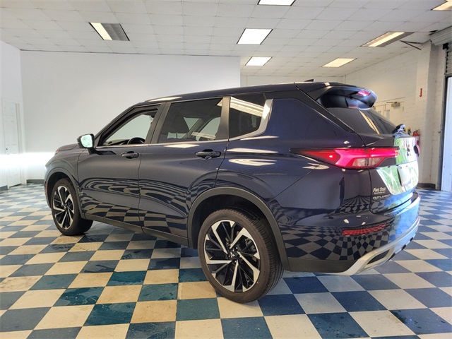 Vehicle image 6 of 27